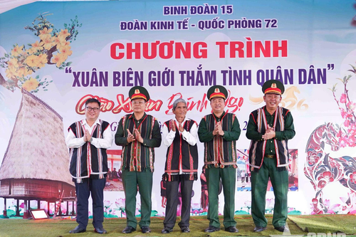 Làng Chan ấm áp nghĩa tình