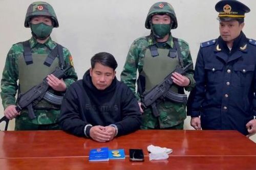 Vận chuyển trái phép vàng qua biên giới