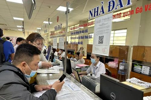 Không để gián đoạn thủ tục hành chính về đất đai