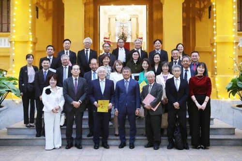 Thứ trưởng Thường trực Nguyễn Minh Vũ tiếp Hiệp hội các nhà quản lý doanh nghiệp tỉnh Fukuoka (Nhật Bản)