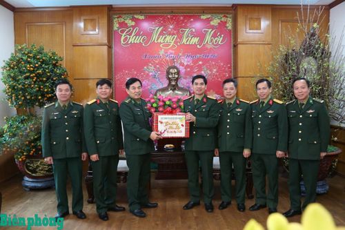 Cục Chính trị Bộ đội Biên phòng chúc Tết Cục Chính trị Quân chủng Hải quân và Quân khu 3