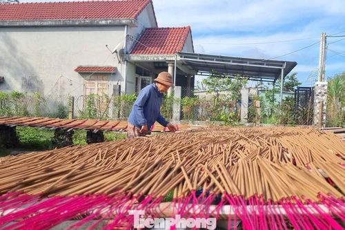 Cận Tết, làng hương trăm năm tuổi ở Đà Nẵng làm không ngơi tay
