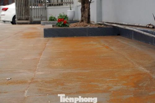 Người dân hoang mang về hiện tượng bão 'bụi màu' ở Hải Phòng