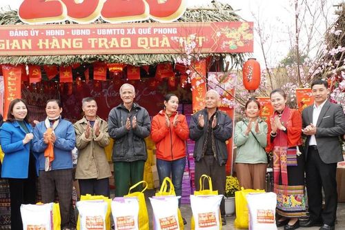 Sắc Xuân vùng cao - Ấm tình đồng bào miền Tây xứ Nghệ