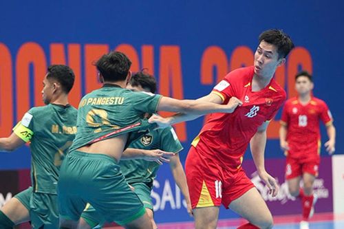 Futsal Việt Nam dừng bước ở châu Á; Arsenal vào chung kết League Cup