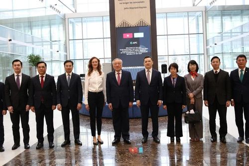 Tăng cường hợp tác ngành tài chính-tiền tệ giữa Việt Nam và Kazakhstan