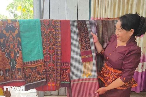 Làng nghề dệt thổ cẩm của đồng bào dân tộc Khmer phát triển kinh tế di sản