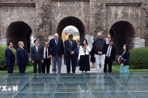 Chủ tịch Hạ viện Jordan Mazen Turki El Qadi thăm Hoàng thành Thăng Long
