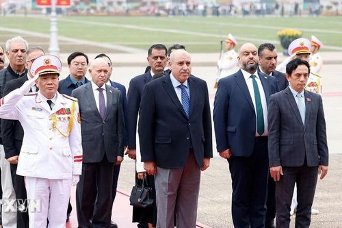 Chủ tịch Hạ viện Jordan viếng Chủ tịch Hồ Chí Minh và tham quan Hoàng thành Thăng Long