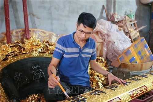 Làng nghề mộc chạy đua với thời gian sản xuất hàng Tết
