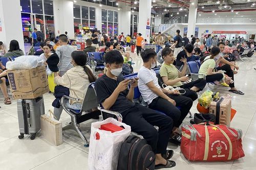 TP Hồ Chí Minh: Vé xe, tàu 'nóng' dịp cao điểm Tết Bính Ngọ 2026