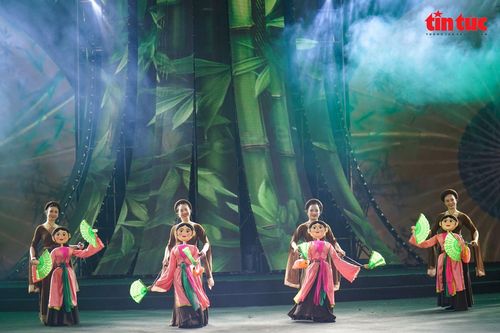 Rộn ràng sắc xuân nghệ thuật tại Hội chợ Mùa Xuân 2026