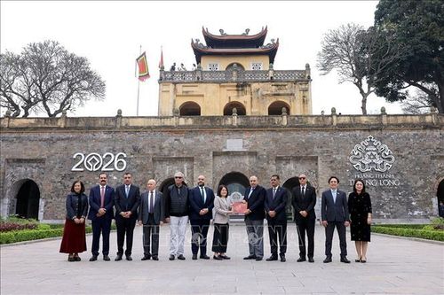 Chủ tịch Hạ viện Jordan tham quan Hoàng thành Thăng Long