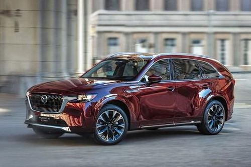 Mazda nhận đặt hàng CX-90 2.5 PHEV, giá dự kiến 2,5 tỷ đồng