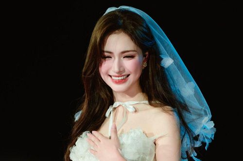Hòa Minzy đã đúng khi chọn 'rời bỏ'