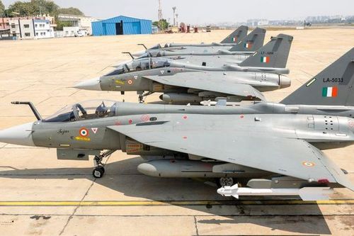 Điều gì khiến tiêm kích Tejas được coi là 'bước ngoặt không thể lùi'?