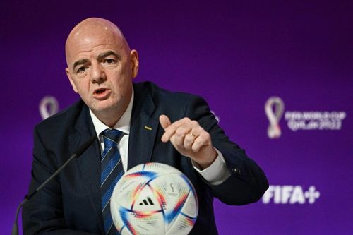 Chủ tịch FIFA đề xuất gỡ bỏ lệnh cấm với bóng đá Nga; ĐT Futsal Việt Nam dừng bước trước Indonesia
