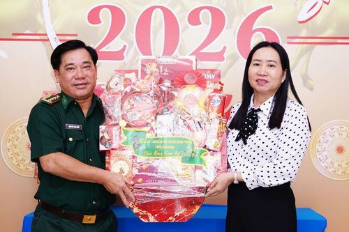 Ban Chỉ huy Bộ đội Biên phòng tỉnh An Giang chúc tết tại xã Vĩnh Điều, Giang Thành và phường Hà Tiên