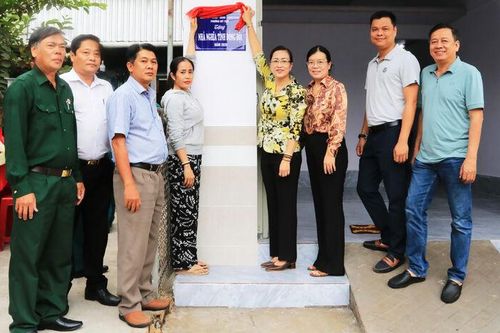 Phường Mỹ Thới bàn giao 2 căn nhà Nghĩa tình đồng đội