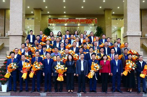 Thường trực Tỉnh ủy Bắc Ninh gặp mặt cán bộ lãnh đạo nghỉ hưu năm 2025