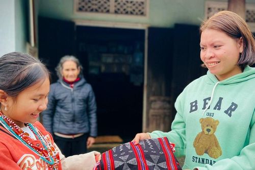 Người Cơ Tu 'trả nghĩa'