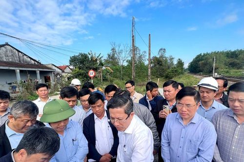 Đà Nẵng đảm bảo thông xe 2 chiều qua đường gom cầu vượt đường sắt trên quốc lộ 14E