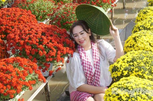 Du khách đón tết sớm giữa Làng hoa Sa Đéc