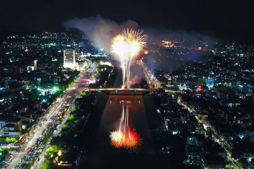 Lần đầu tiên Lạng Sơn bắn pháo hoa tầm cao tại khai mạc Lễ hội Hoa Đào Xứ Lạng 2026