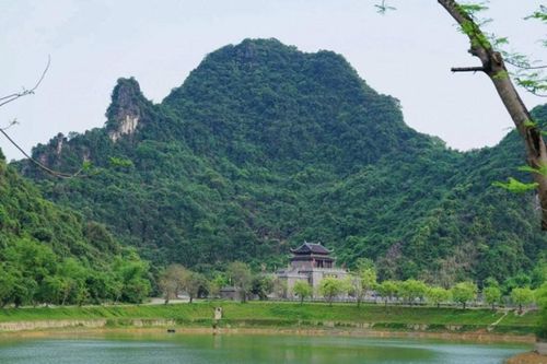 Thung Ui Ninh Bình: Khám phá miền di sản bí mật giữa lòng danh thắng Tràng An
