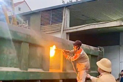 Hà Nội: Cơi nới thùng xe trái phép, tài xế bị xử phạt 60 triệu đồng