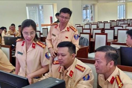 Lâm Đồng tập huấn nghiệp vụ cơ bản cho lực lượng Cảnh sát giao thông