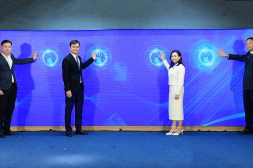 Trao giải và phát động cuộc thi sáng tác tranh cổ động, tuyên truyền Đại hội Đoàn toàn quốc