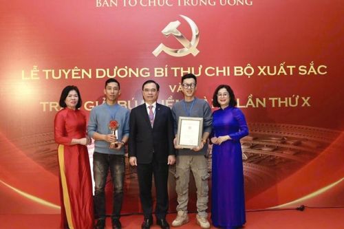2 Bí thư Chi bộ và 1 tác phẩm báo chí của tỉnh được vinh danh tại Lễ trao Giải Búa liềm vàng lần thứ X năm 2025