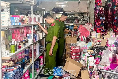 Phát hiện, tạm giữ 1.560 sản phẩm mỹ phẩm không rõ nguồn gốc