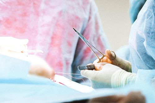 Ung thư có nên phẫu thuật?