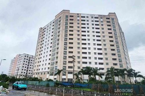 Nhà 15 tầng bị bỏ hoang đến bao giờ?