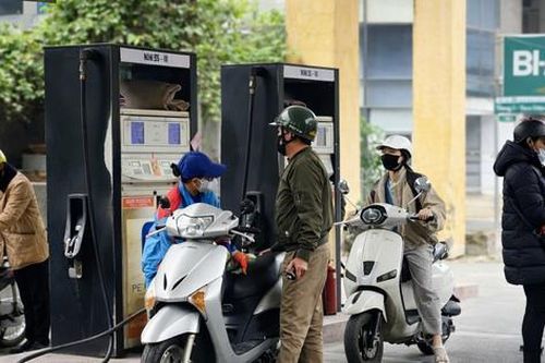 Dự báo giá bán lẻ xăng tiếp tục tăng trong ngày mai