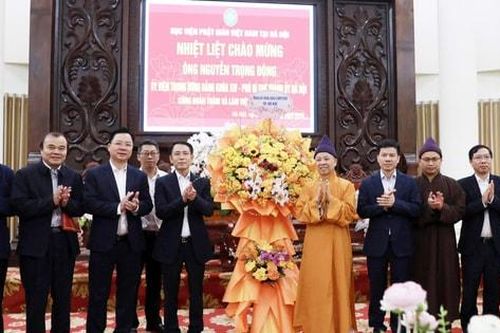 Phó Bí thư Thành ủy Nguyễn Trọng Đông thăm, chúc Tết Học viện Phật giáo Việt Nam tại Hà Nội và các đơn vị Công an