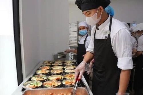 TPHCM tăng cường kiểm soát ATTP dịp Tết, mùa lễ hội