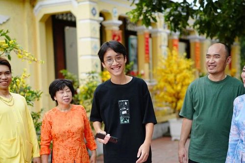 Tết Đến Rồi Về Nhà Thôi 9: Thu Trang, Tiến Luật mong càng làm khán giả càng thương