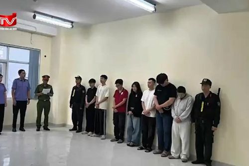 Triệt phá đường dây buôn bán thuốc lá điện tử quy mô lớn