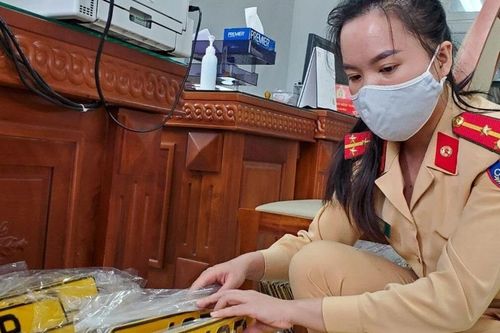 Chủ xe phải làm gì với phương tiện đã bán, bị mất nhưng chưa sang tên đổi chủ hay thu hồi biển số xe?