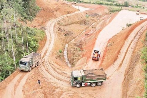 Đường cao tốc Chợ Mới-Bắc Kạn nguy cơ chậm tiến độ vì thiếu bãi đổ thải