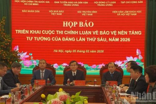 Chủ động đấu tranh bảo vệ nền tảng tư tưởng của Đảng trong kỷ nguyên phát triển mới