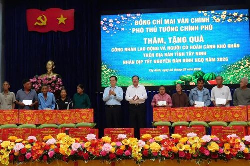 Phó Thủ tướng Mai Văn Chính thăm và tặng quà Tết tại tỉnh Tây Ninh