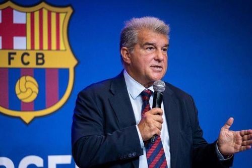 Chủ tịch Joan Laporta từ chức và Barca đăng cai 2 giải khủng