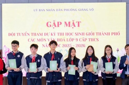 Một lớp học ở ngôi trường không chuyên đạt 4 giải Nhất cấp TP Hà Nội