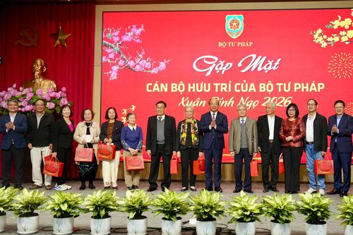 Lãnh đạo Bộ Tư pháp gặp mặt cán bộ hưu trí nhân dịp xuân Bính Ngọ 2026