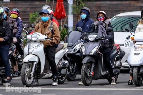 Miền Bắc hửng nắng trước khi đón mưa liên tục