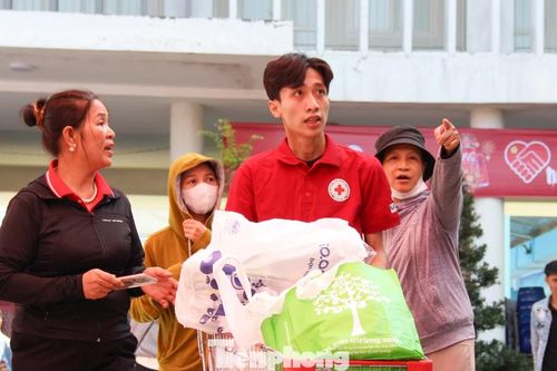 Ấm lòng Tết nhân ái dành cho nghìn người nghèo ở Đà Nẵng